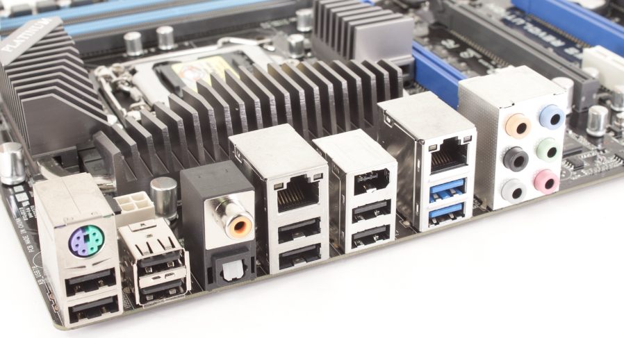 ASUS P8P67 WS Revolution width=