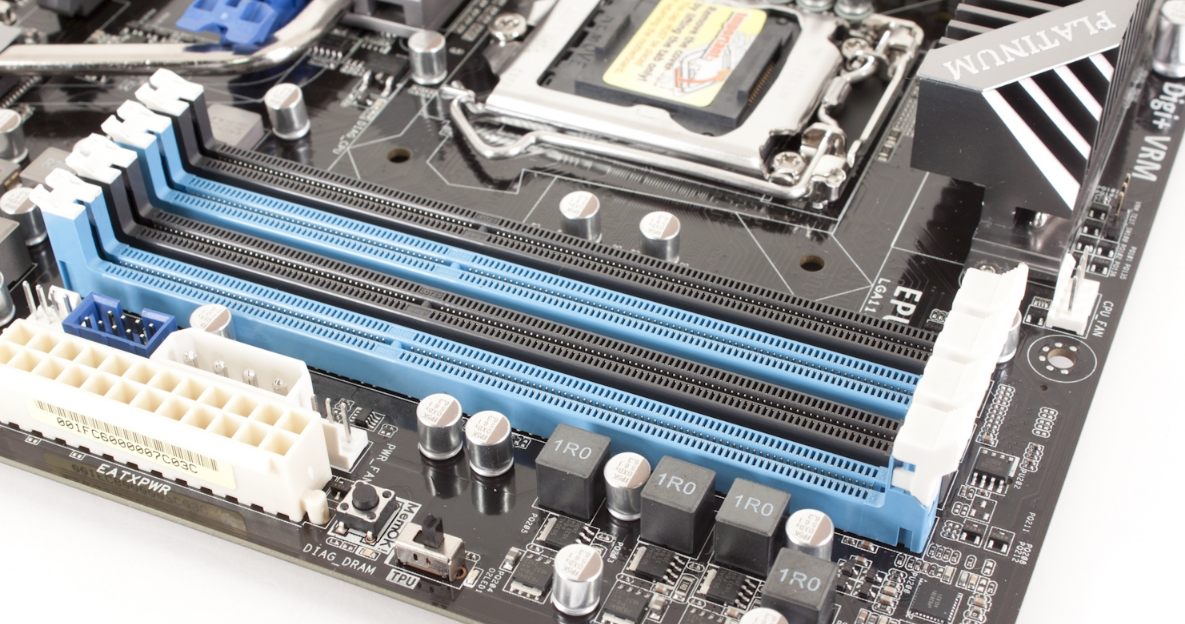 ASUS P8P67 WS Revolution width=
