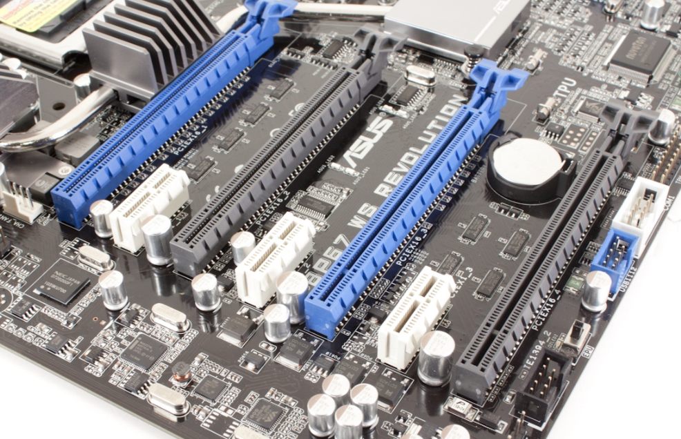 ASUS P8P67 WS Revolution width=