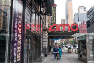 Американский кинотеатр продаёт билеты за криптовалюту