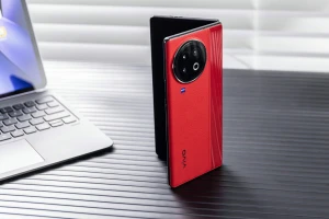 Складной смартфон Vivo X Fold 3 показали на фото 